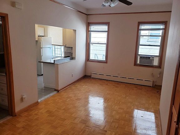 2nd image of 423 Humboldt St #3