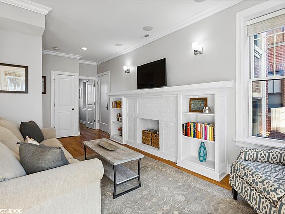 4th image of 2707 N Mildred Ave APT 2A