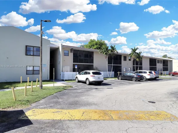 10370 SW 220th St APT 218, Miami, FL 33190