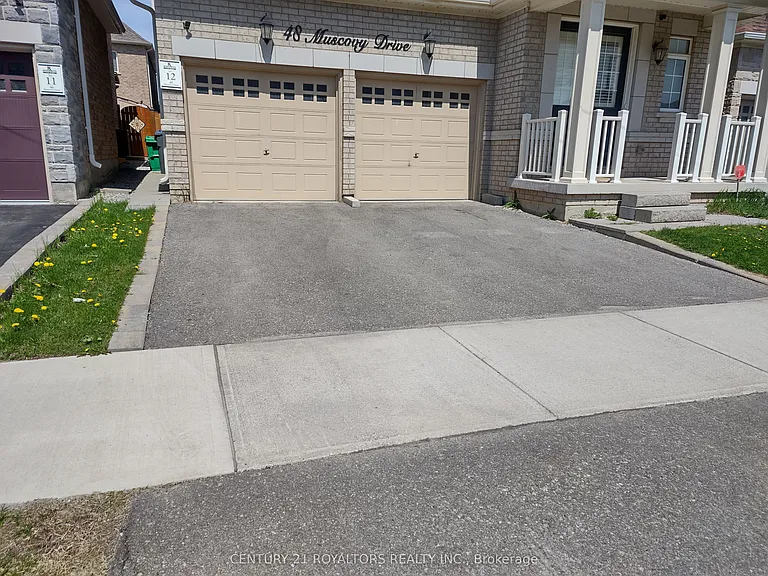48 Muscovy Dr — Photo 2
