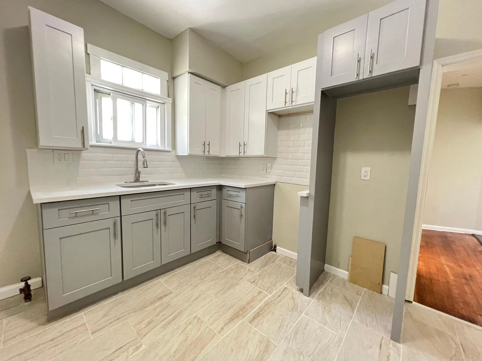 2 bed, 800 sqft, $1,850 — Photo 1