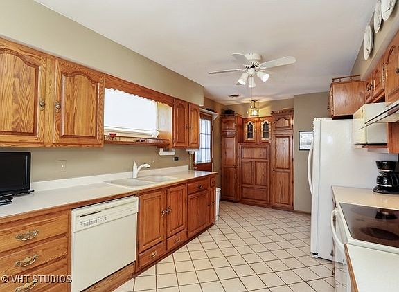 5th image of 28588 W Chamberlain Dr