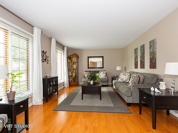 2nd image of 15563 Twin Lakes Dr