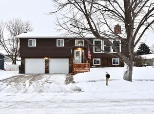 823 Cherry Dr, Pierre, SD 57501