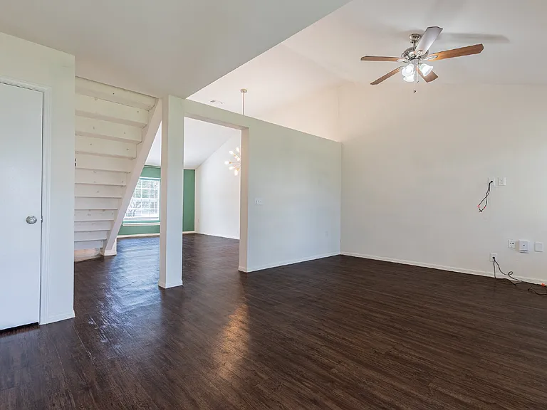 8207 Middle Point — Photo 11