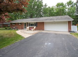 1572 Bradford Dr, Macedonia, OH 44056