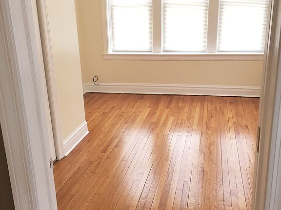 3rd image of 3538 W Grace St #2nd