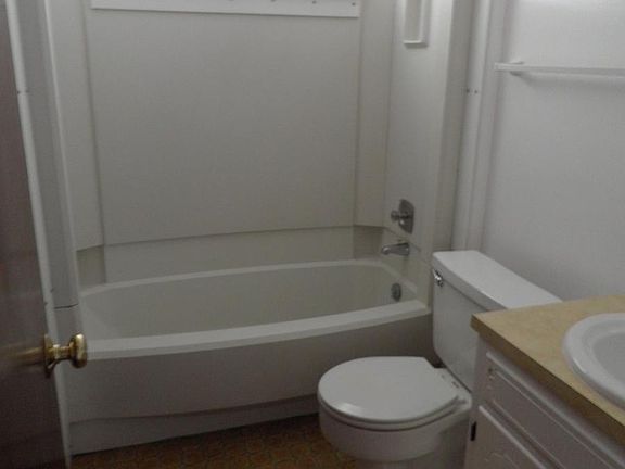 1036 Bath
