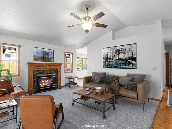 5th image of 207 N 44th Ave