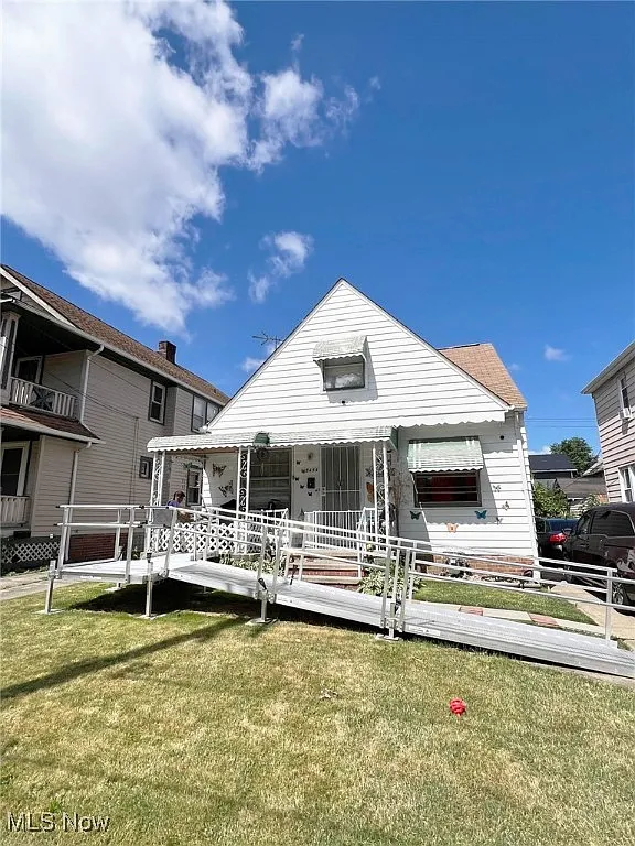 3454 W 94th St photo 1