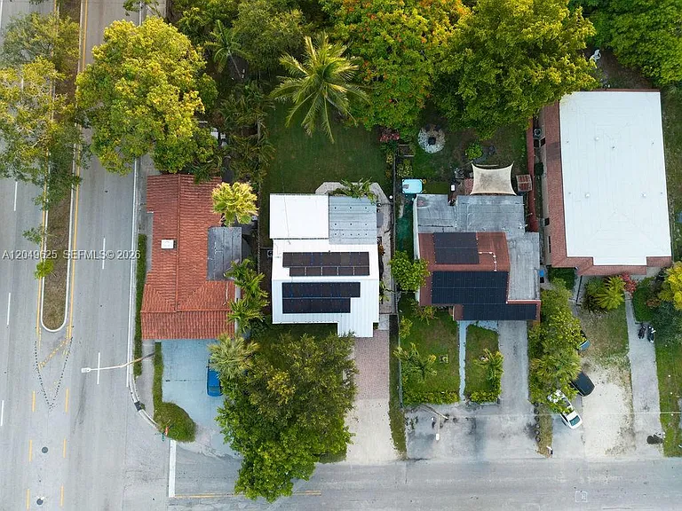 1305 NW 5th Ave — Photo 4
