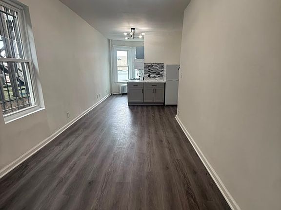 5th image of 101 Camden St APT 2