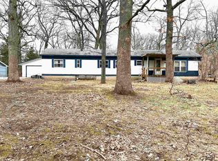 W10617 Hickory Ln, Fox Lake, WI 53933