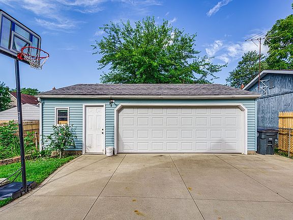 Actually a 3-car garage.