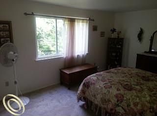 5th image of 272 Winchester St