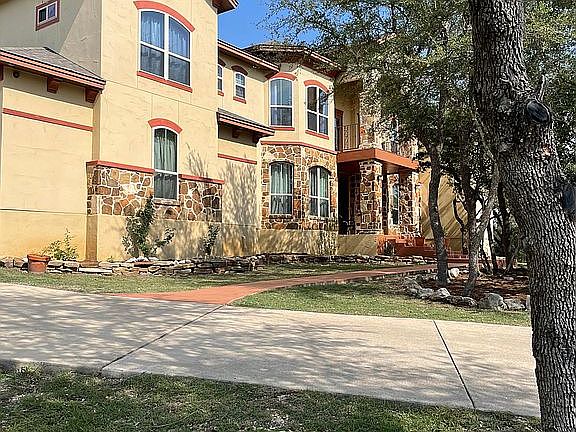 2nd image of 1580 County Road 2801 E