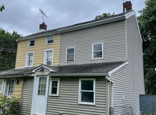 11 2nd St, Upland, PA 19015