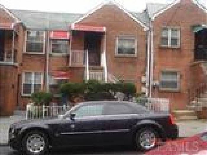1st image of 750 E 231st St