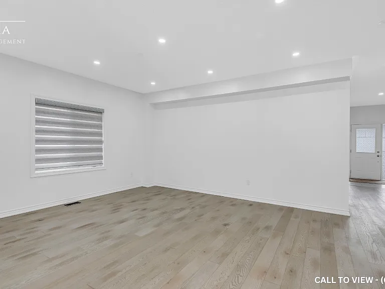 1252 Peelar Cres — Photo 10