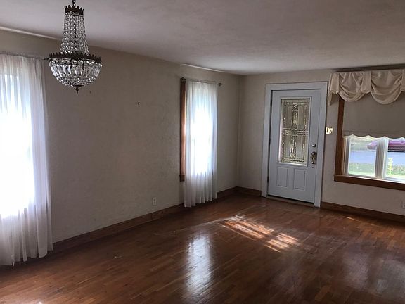 2nd image of 1342 Karen Dr
