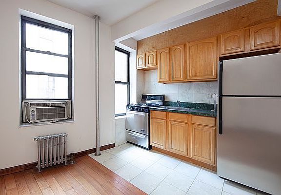 3rd image of 74 2nd Ave APT 3A