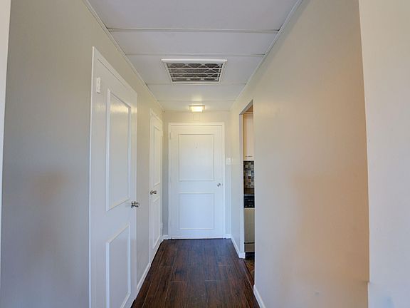 5th image of 1960 Parkway Ave #403