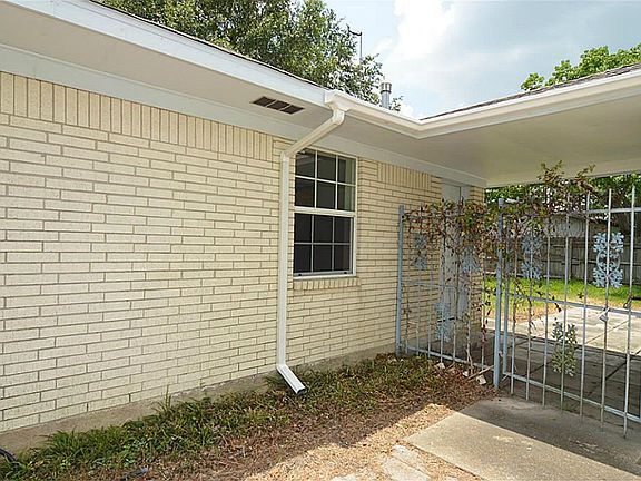4th image of 5024 Colonial Dr