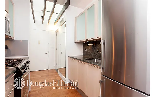 Rented by Douglas Elliman | media 15