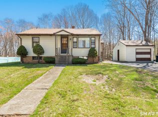 6 Saunders Ln, Prospect, CT 06712
