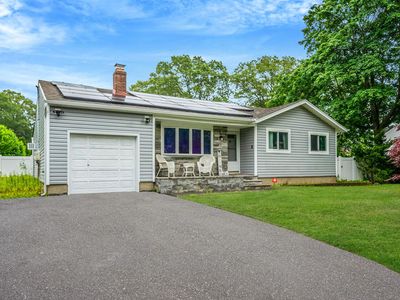107 Avenue E, Holbrook, NY, 11741