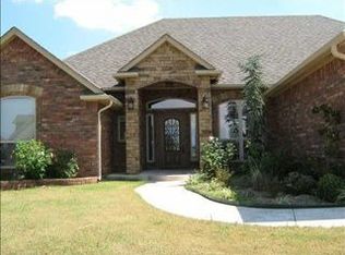 10816 NW 34th St, Yukon, OK 73099