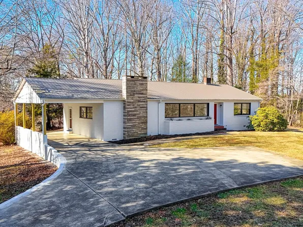 436 Hibriten Dr SE, Lenoir, NC 28645