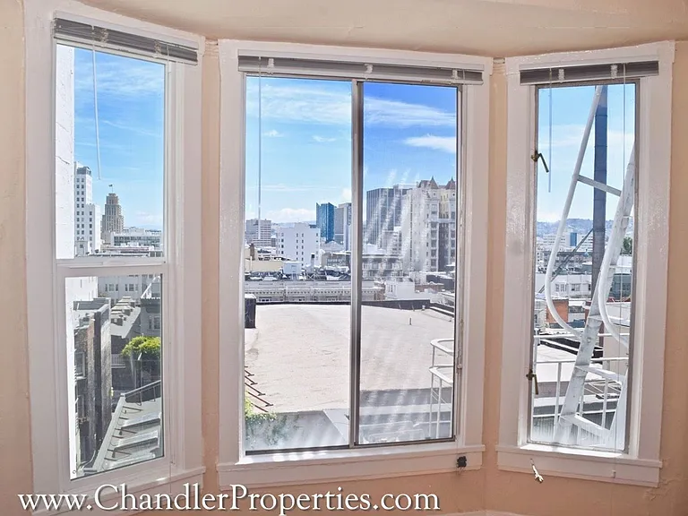 979 Sutter Street Apartments* — Photo 2