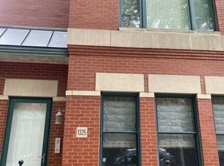 1325 W Fillmore St #B, Chicago, IL 60607