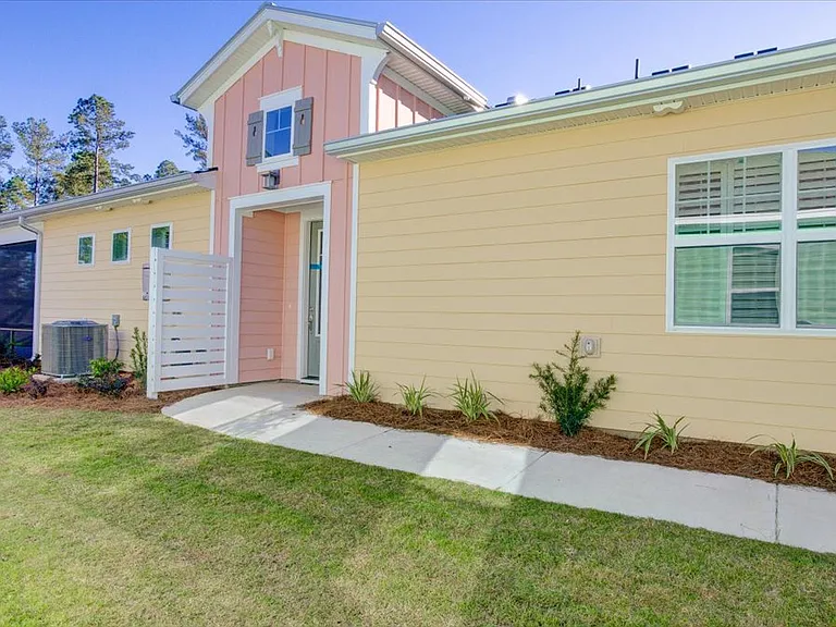 363 Harborside Dr — Photo 1