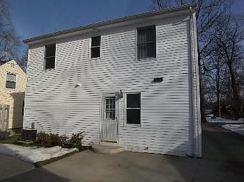 4th image of 252 S Point Dr