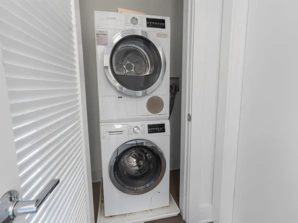 9 Avenue At Port Imperial image 14 of 23