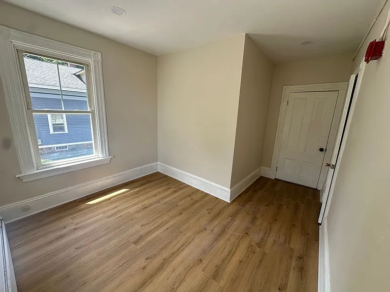 11 Dedford St #2L — Photo 2