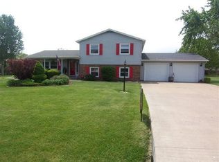 13416 N Bridle Ln, Chillicothe, IL 61523