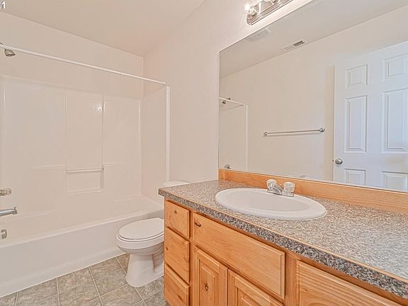 5th image of 4239 Carnation Ct