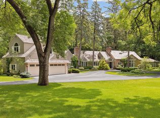 11155 Mill Run, Minnetonka, MN 55305