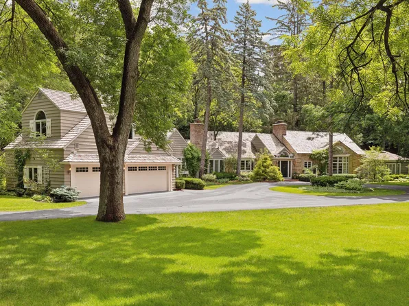 11155 Mill Run, Minnetonka, MN 55305