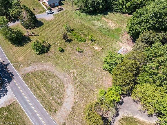 3rd image of 7250 Dennis Rd