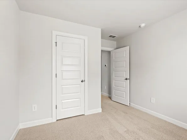 122 Arrow Ct, Greer, SC 29651