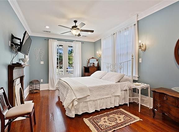 5th image of 4308 Laurel St #4308