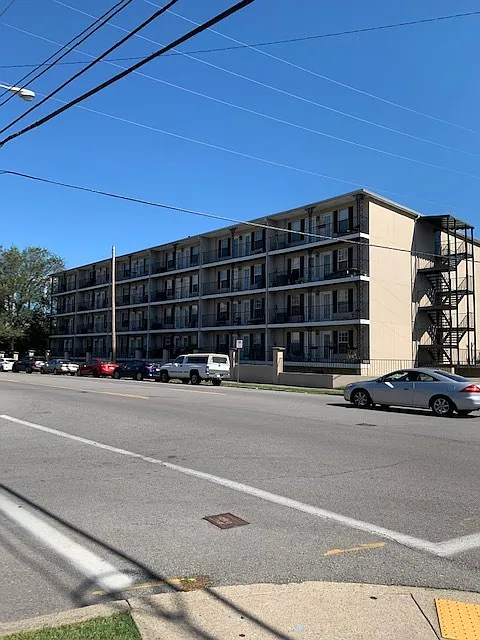 2325 Elliston Pl #110