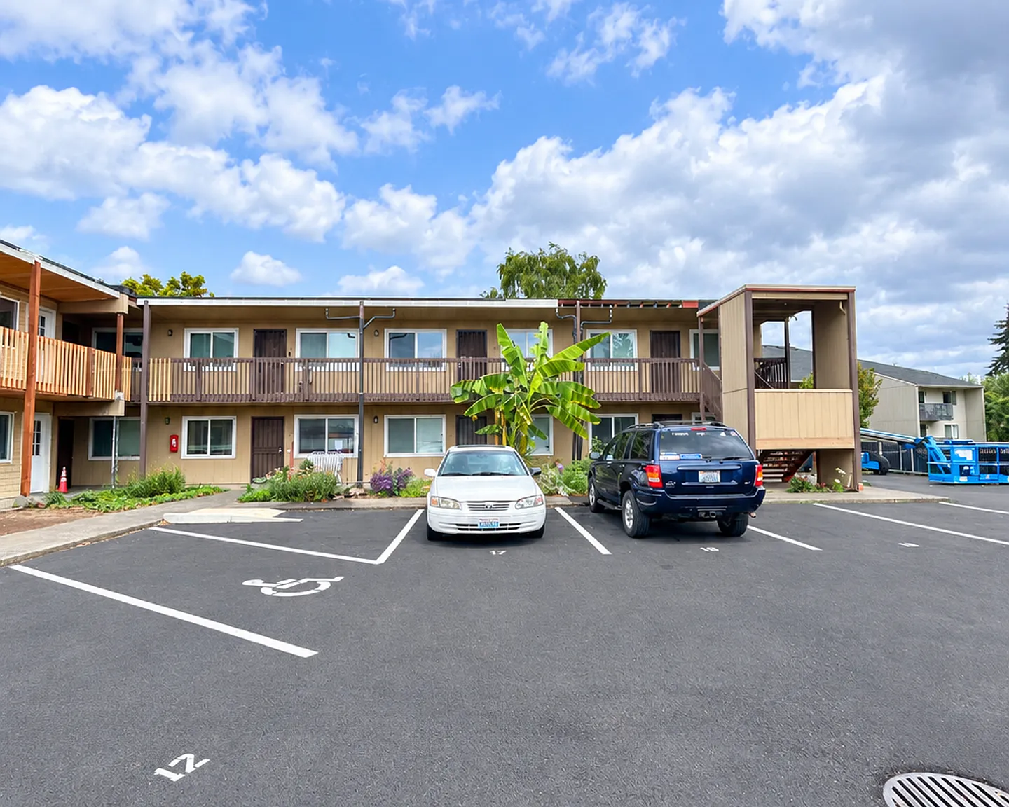 4th Plain Court Apartments — Photo 3