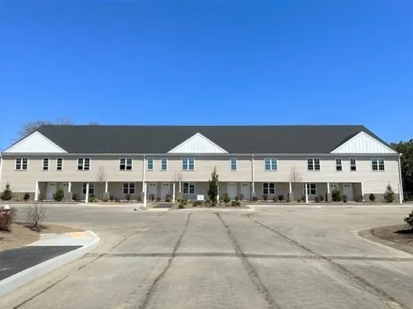 27 Ocean Walk Dr #206, Plymouth, MA 02360