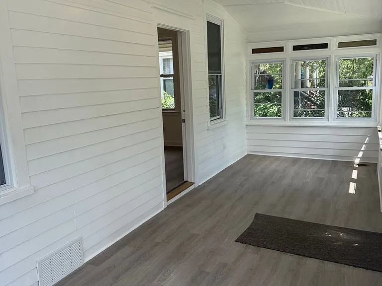 212 Abbey Ln — Photo 12