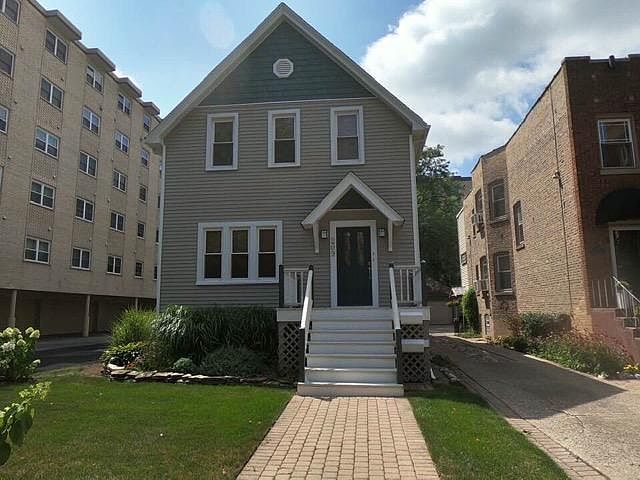 1st image of 209 Marengo Ave